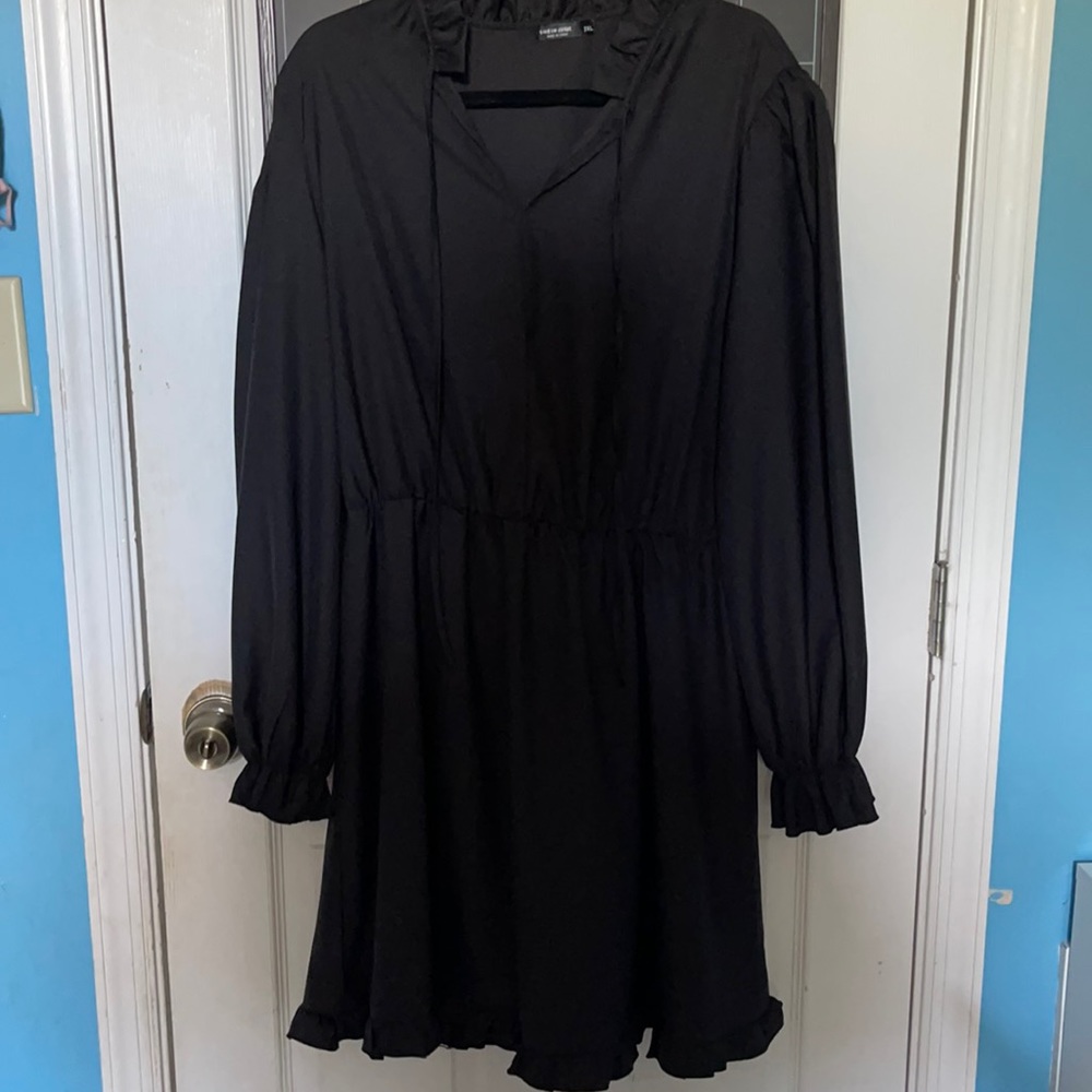Black long sleeve dress
